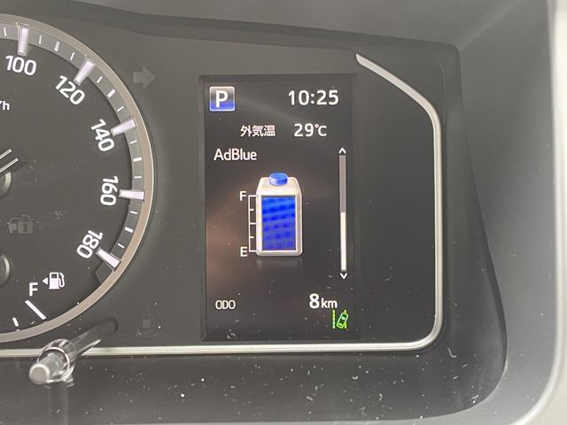 TOYOTA HIACE VAN 2WD 2025 Image 31