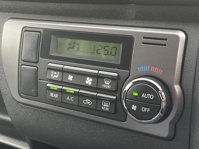 TOYOTA HIACE VAN 2WD 2025 Image 31