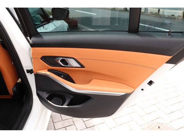 BMW 3SERIES SEDAN 2021 Image 31