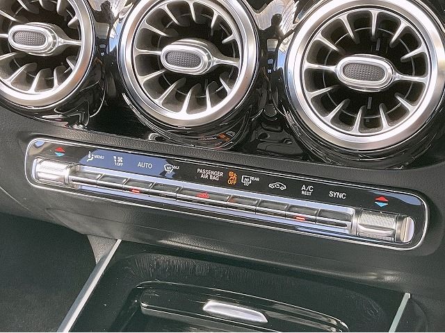 MERCEDES BENZ GLA CL 2020 Image 31