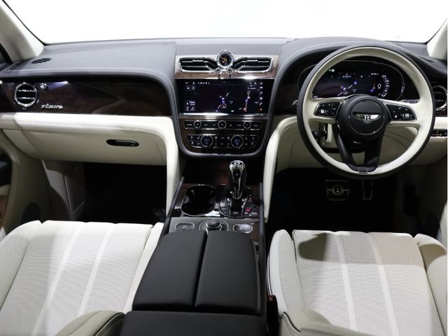 BENTLEY BENTAYGA 2025 Image 31