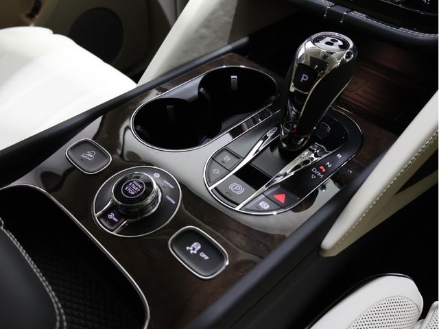 BENTLEY BENTAYGA 2025 Image 31