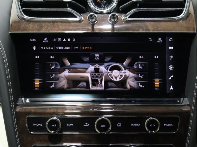 BENTLEY BENTAYGA 2025 Image 31