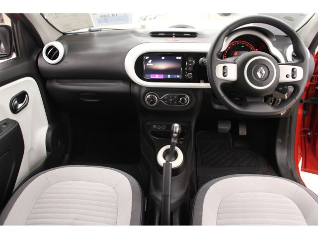 RENAULT TWINGO 2009 Image 31