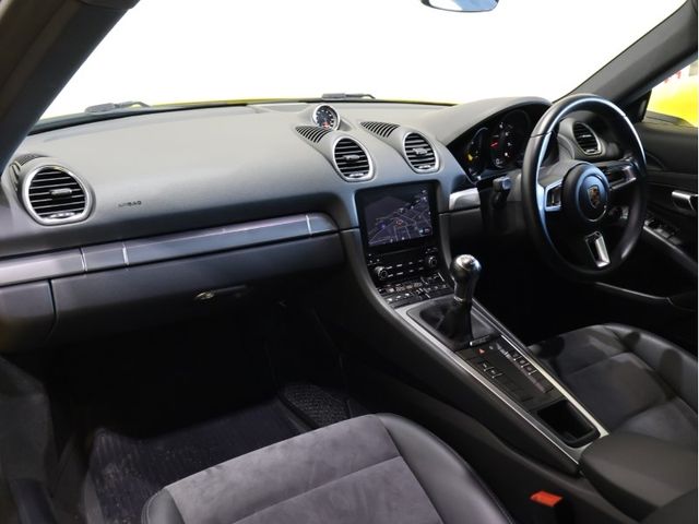 PORSCHE 718CAYMAN 2020 Image 31