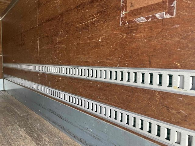 ISUZU ELF 2015 Image 31