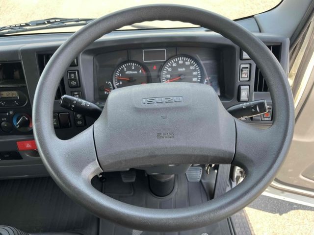 ISUZU ELF 2015 Image 31