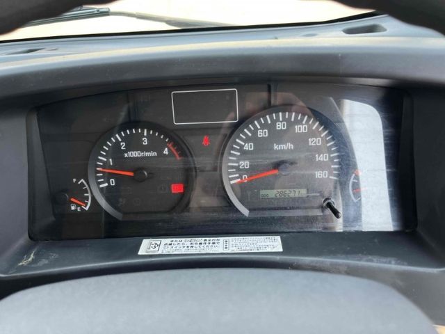 ISUZU ELF 2015 Image 31