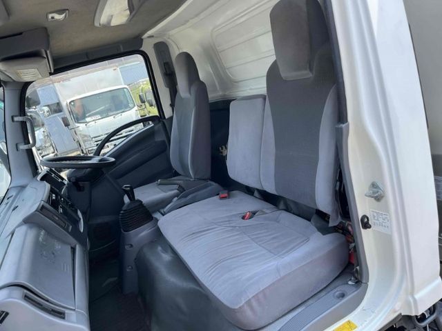 ISUZU ELF 2015 Image 31