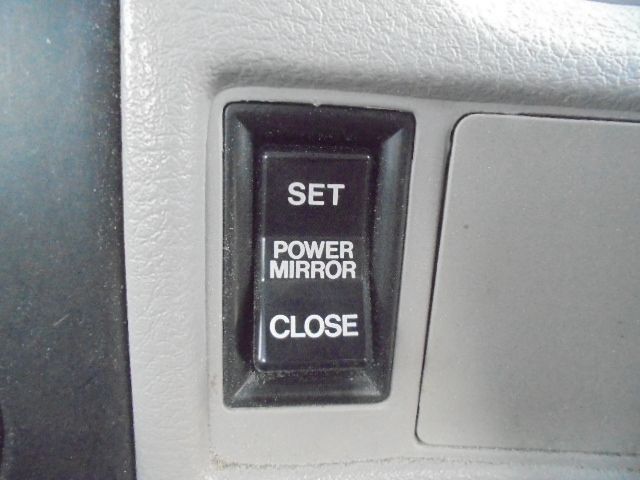 HINO DUTRO 2010 Image 31