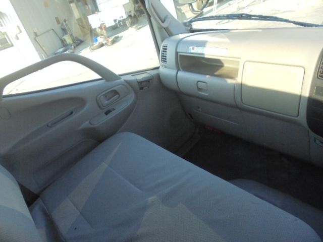 HINO DUTRO 2010 Image 31