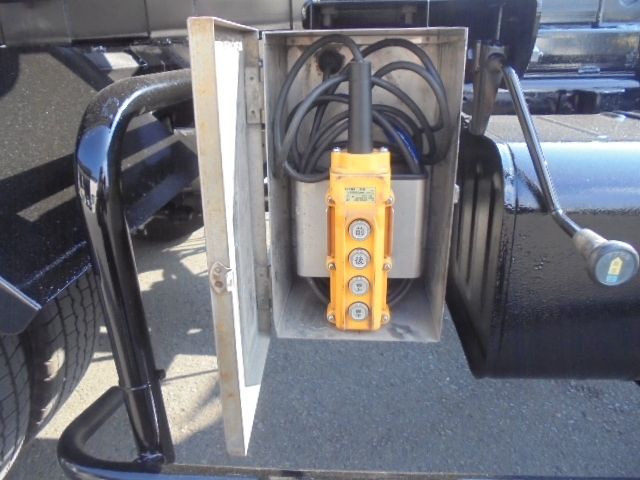 HINO DUTRO 2010 Image 31