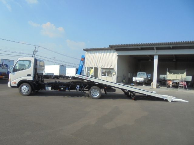 HINO DUTRO 2010 Image 31