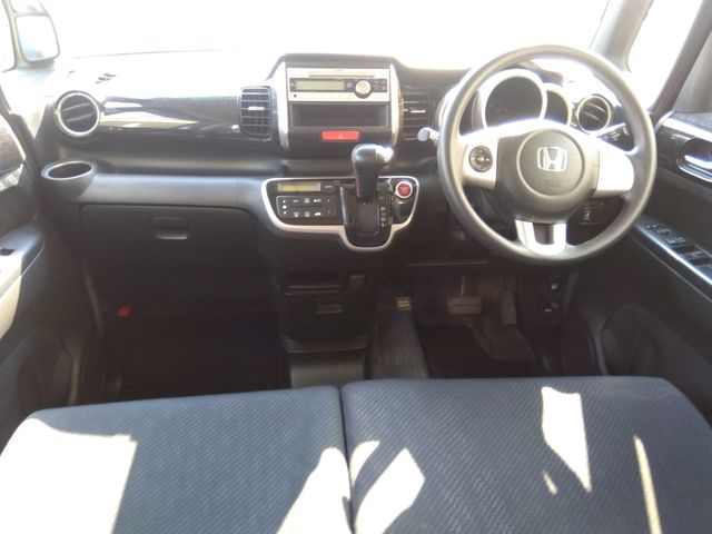 HONDA N BOX CUSTOM 2012 Image 31