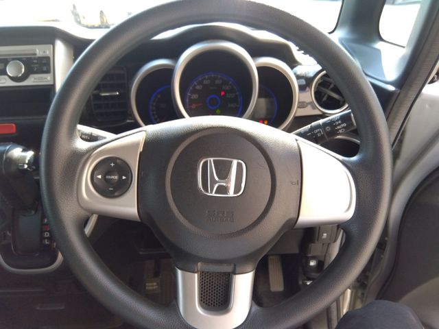 HONDA N BOX CUSTOM 2012 Image 31