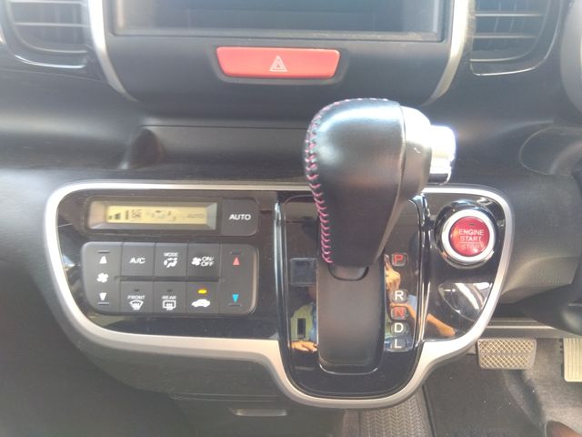 HONDA N BOX CUSTOM 2012 Image 31