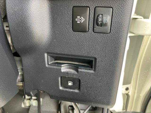 HINO LIESSE2 2017 Image 31