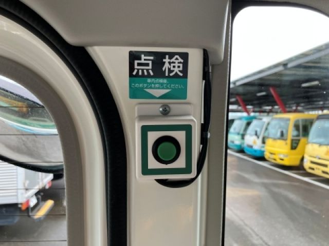 HINO LIESSE2 2017 Image 31