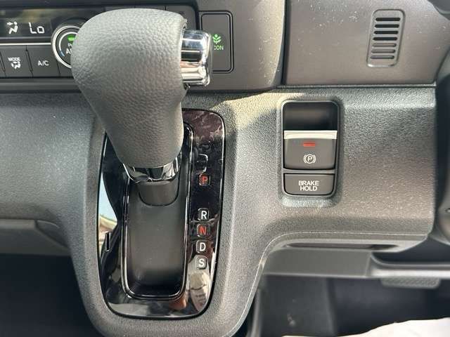 HONDA N BOX CUSTOM 2025 Image 31