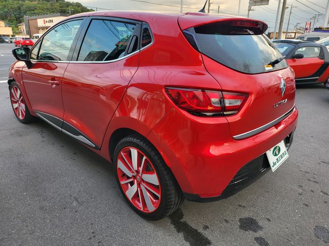 RENAULT LUTECIA 2016 Image 31