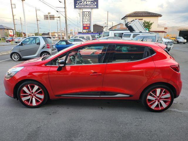 RENAULT LUTECIA 2016 Image 31