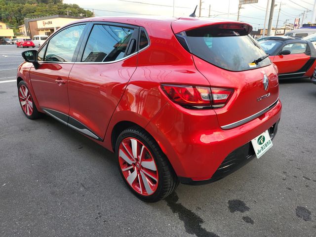 RENAULT LUTECIA 2016 Image 31