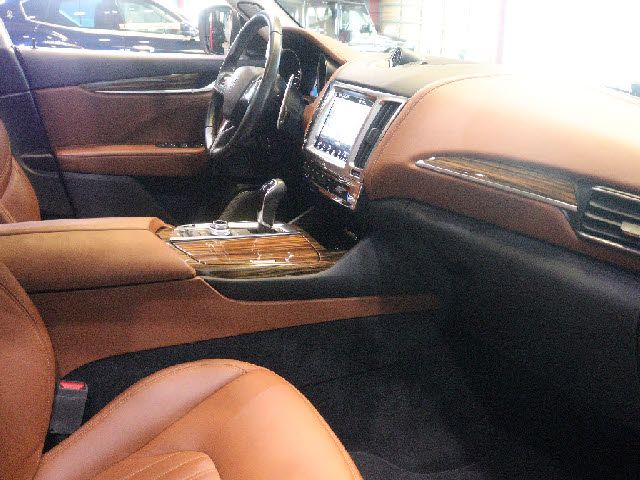 MASERATI LEVANTE 2016 Image 31