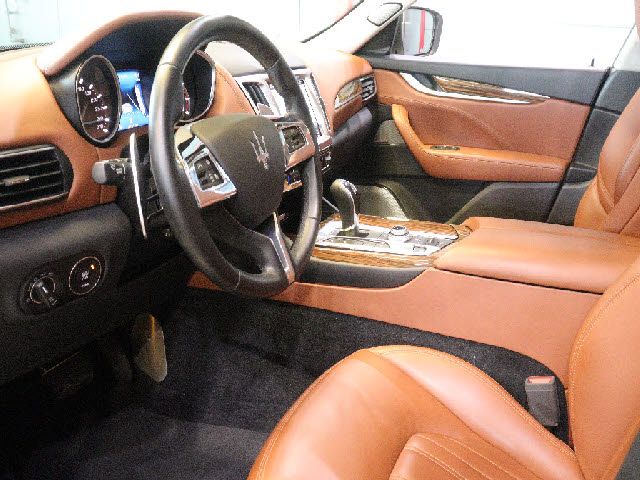 MASERATI LEVANTE 2016 Image 31