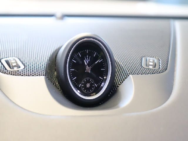 MASERATI LEVANTE 2016 Image 31