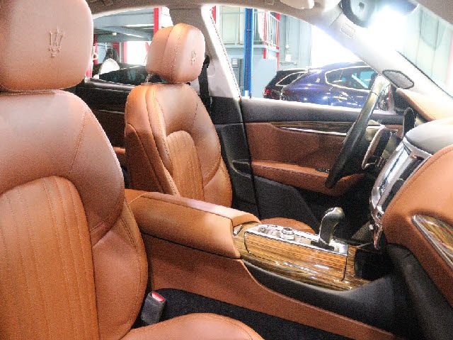 MASERATI LEVANTE 2016 Image 31