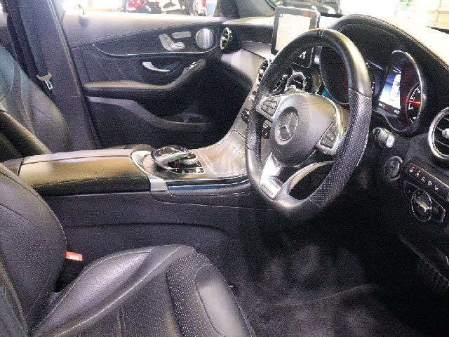 MERCEDES BENZ MERCEDES AMG GLCCLAS 2018 Image 31