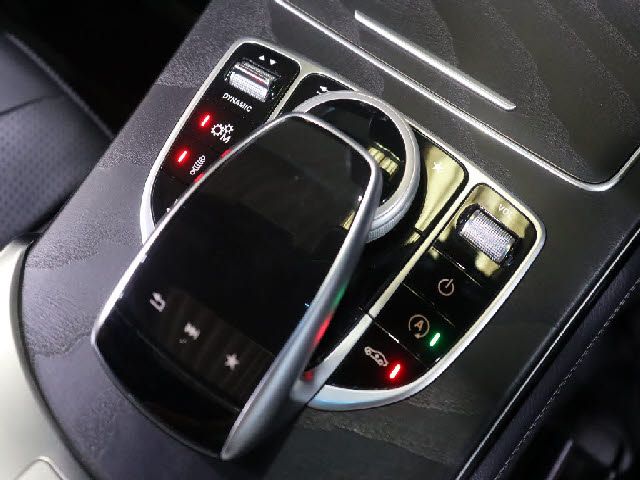 MERCEDES BENZ MERCEDES AMG GLCCLAS 2018 Image 31