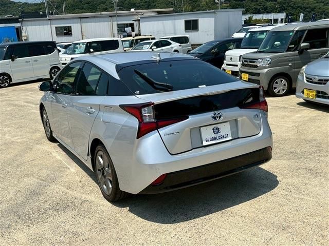 TOYOTA PRIUS 2021 Image 31