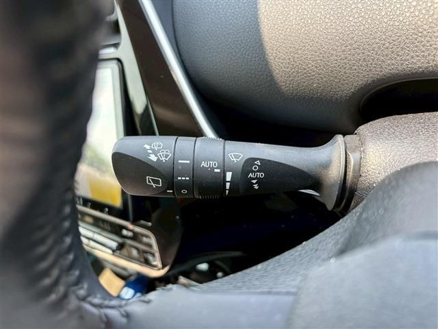 TOYOTA PRIUS 2021 Image 31