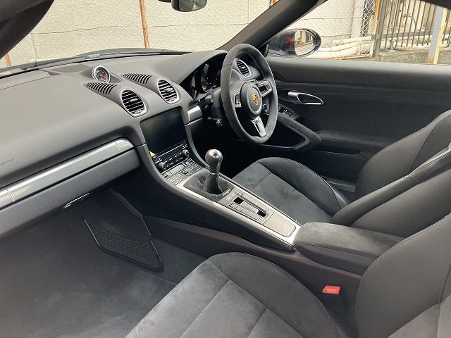 PORSCHE 718BOXSTER 2020 Image 31