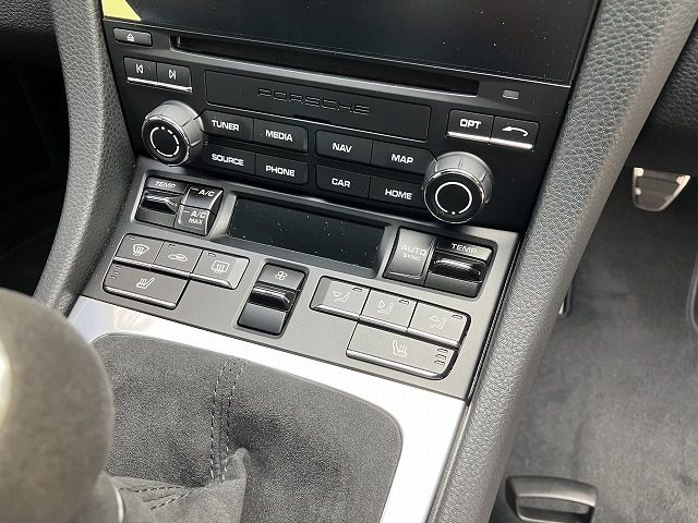 PORSCHE 718BOXSTER 2020 Image 31