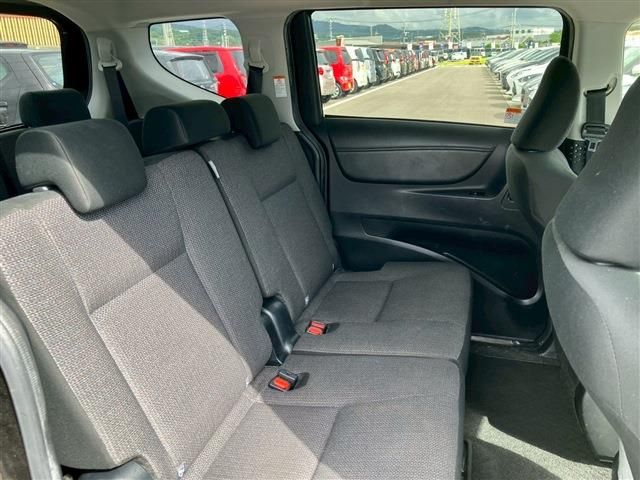 TOYOTA SIENTA HYBRID 2019 Image 31