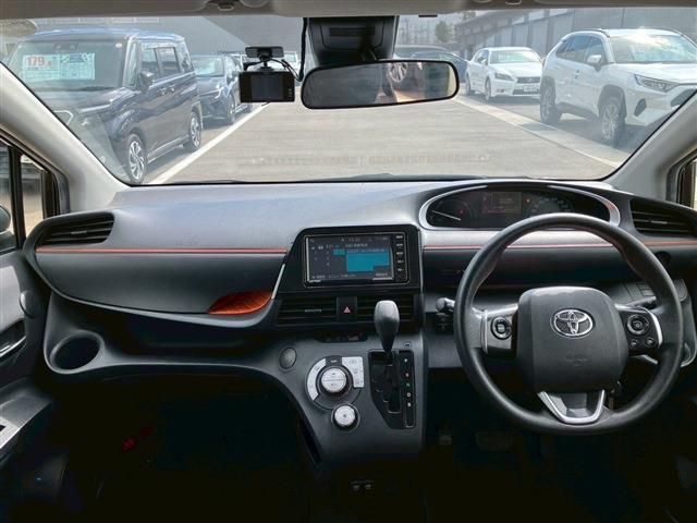 TOYOTA SIENTA HYBRID 2019 Image 31