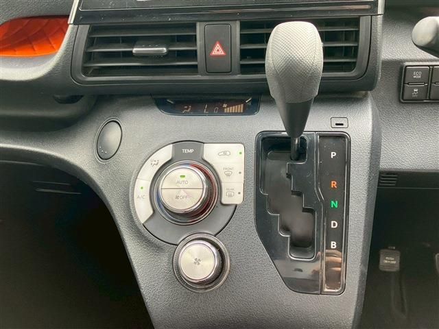 TOYOTA SIENTA HYBRID 2019 Image 31