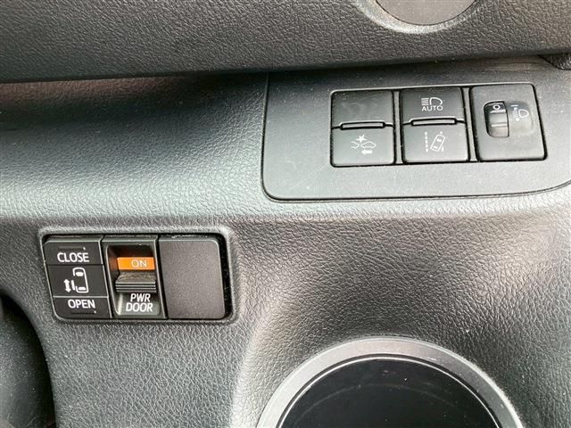 TOYOTA SIENTA HYBRID 2019 Image 31