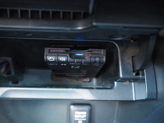 HONDA CR-Z 2010 Image 31