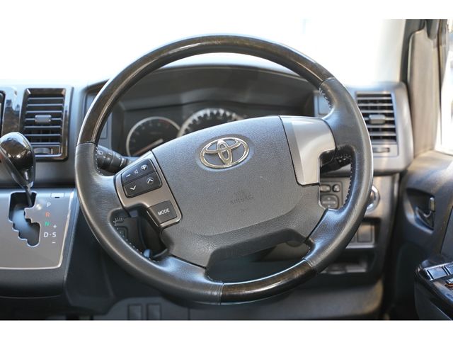 TOYOTA HIACE VAN 2WD 2017 Image 31