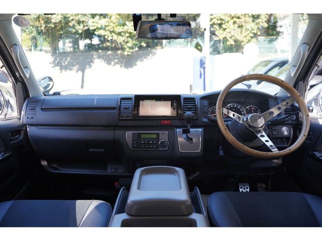 TOYOTA HIACE VAN 2WD 2017 Image 31