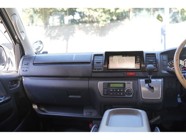 TOYOTA HIACE VAN 2WD 2017 Image 31