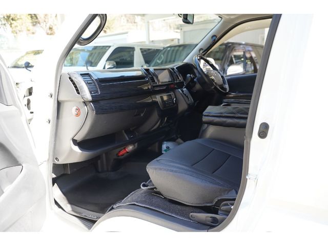 TOYOTA HIACE VAN 4WD 2014 Image 31