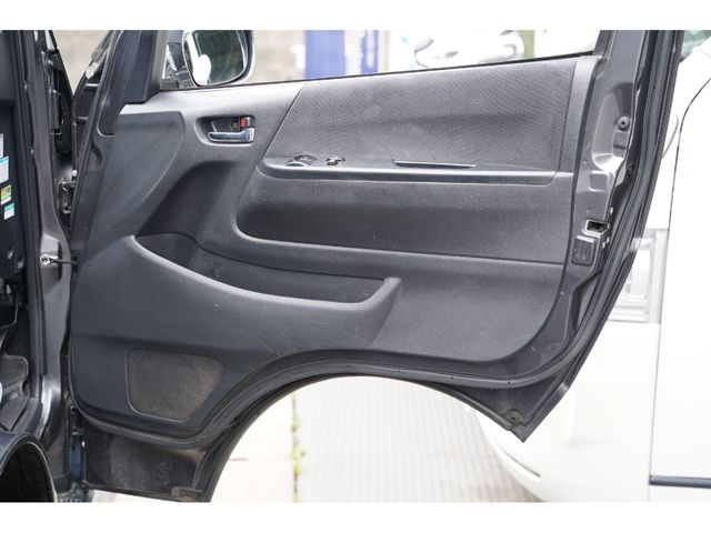 TOYOTA HIACE VAN 4WD 2016 Image 31