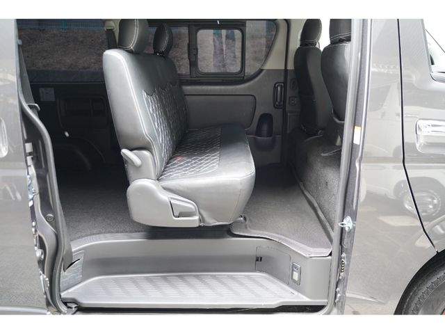 TOYOTA HIACE VAN 4WD 2016 Image 31