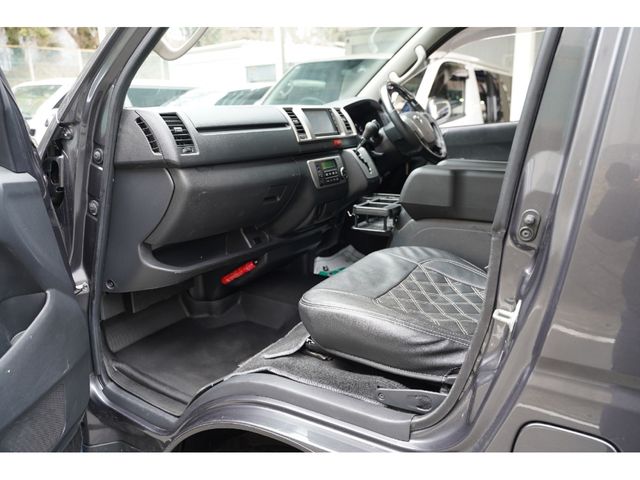 TOYOTA HIACE VAN 4WD 2016 Image 31