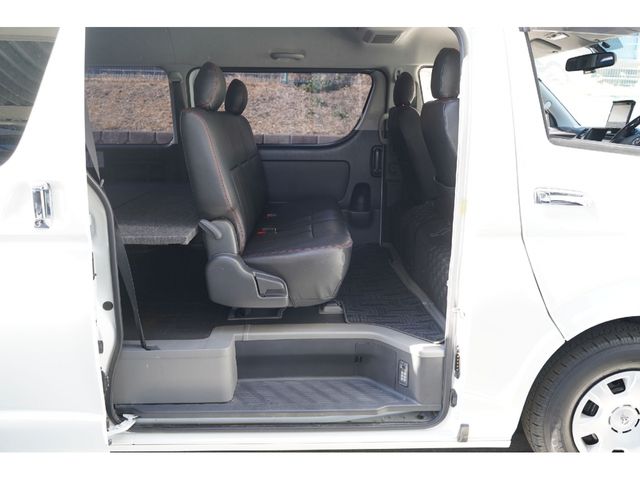 TOYOTA REGIUSACE VAN 2WD 2013 Image 31