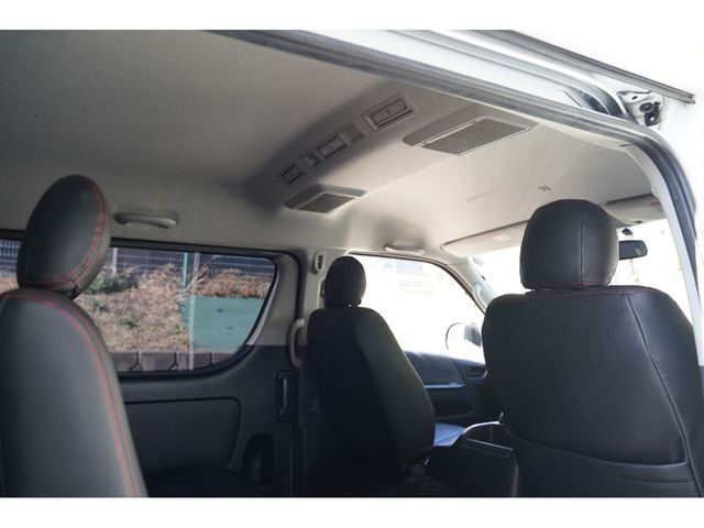 TOYOTA REGIUSACE VAN 2WD 2013 Image 31